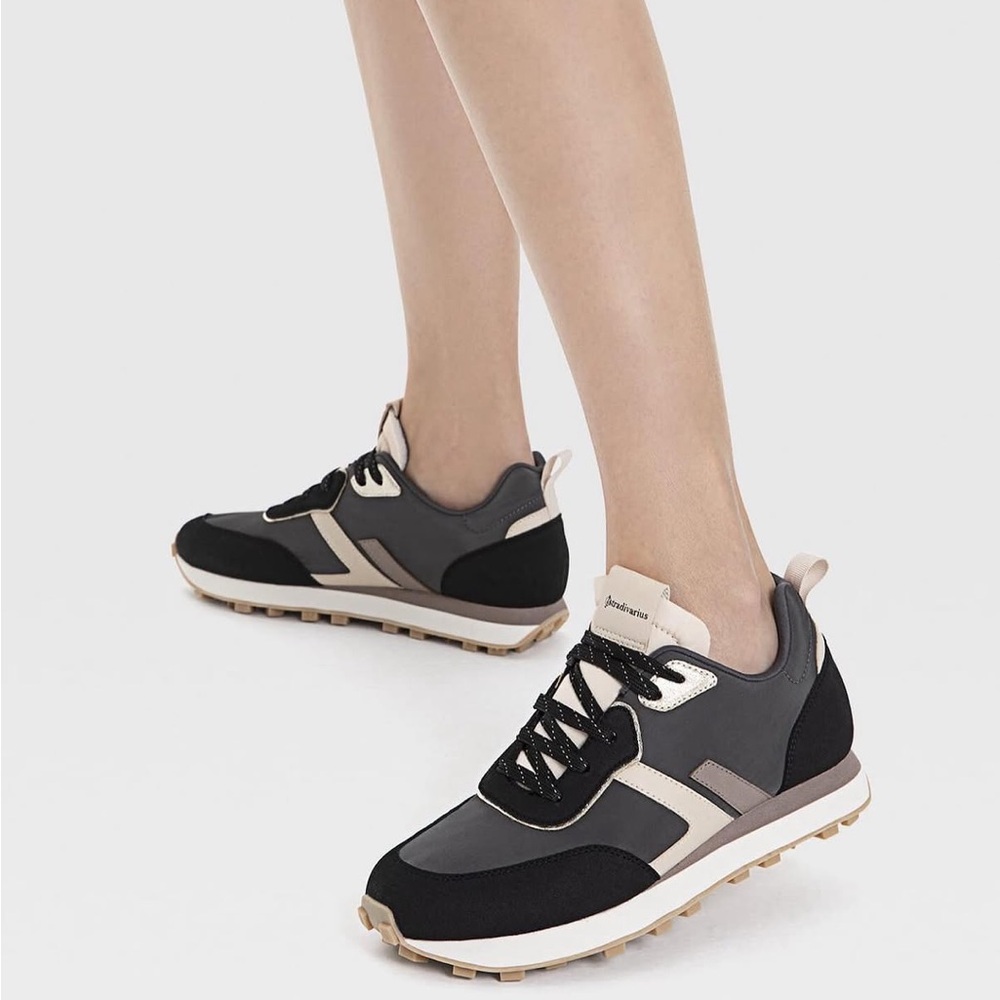 stradivarius Black and Beige Women’s Sneakers